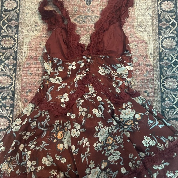 UO Tiffany Lace Dress - Picture 5 of 6